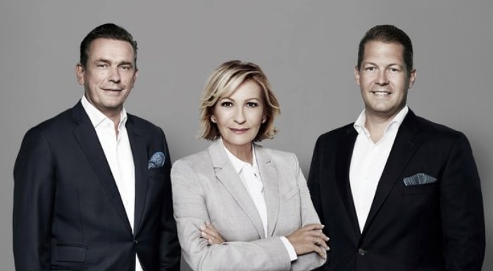 Sabine Christiansen im Aufsichtsrat Abbildung v.l.n.r.: MAGNA-Vorstand Jörn Reinecke, Sabine Christiansen, MAGNA-Vorstand David Liebig, Foto: MAGNA Real Estate AG / Gabo, Bildrechte TV 21